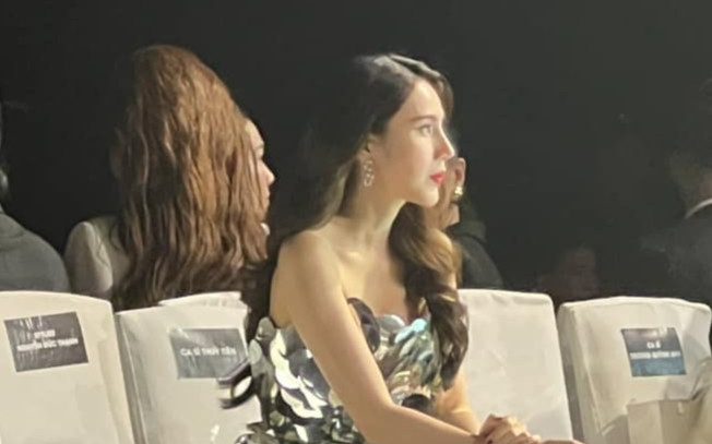 Ca sĩ Thủy Tiên lại thành tâm điểm gây xôn xao Ảnh 2