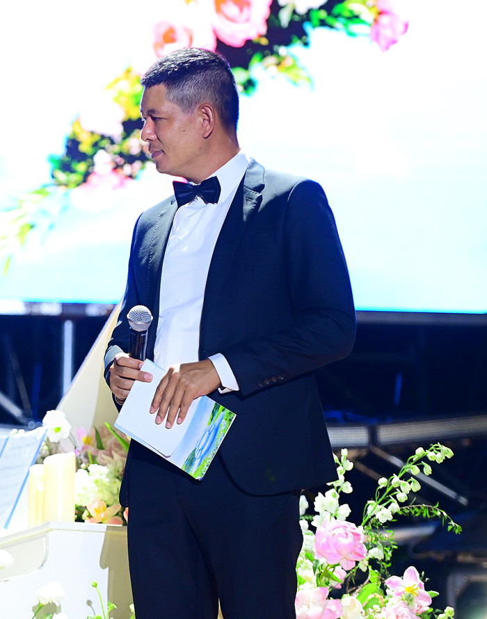 MC Bình Minh mới đây đã 'tái xuất' showbiz sau thời gian vắng bóng. 