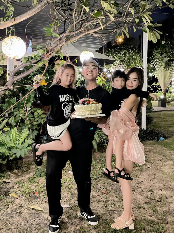 2 nhóc tỳ nhà Cindy Lư rất quý Đạt G. Ảnh: FBNV