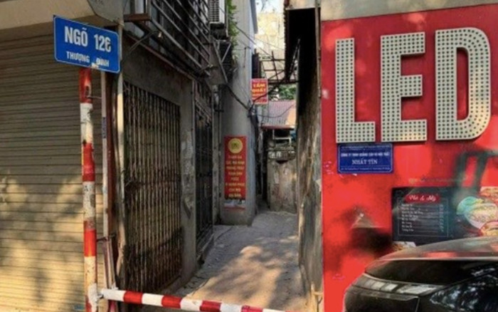 Dân tự ý lập barrier ngăn xe vào ngõ, chính quyền nói gì? Ảnh 2