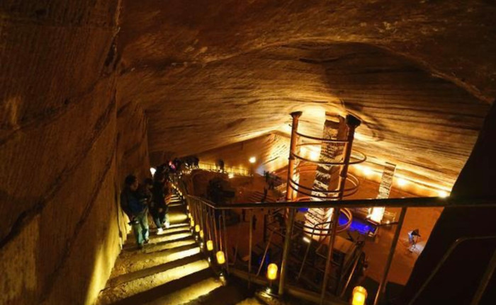 Bên trong hang động (Nguồn: Toutiaohao)