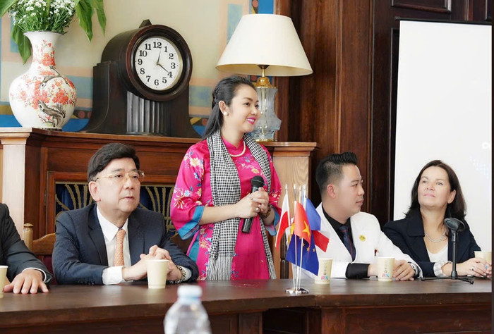 Trang phục Việt Nam sẽ xuất hiện ấn tượng tại sự kiện quốc tế.