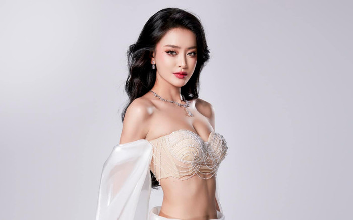 Bùi Khánh Linh nổi bật với vóc dáng quyến rũ Ảnh 2