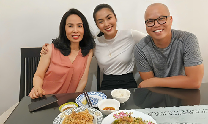 Diễn viên Lê Hoá hội ngộ cùng Tăng Thanh Hà và Vũ Ngọc Đãng. Ảnh: FBNV