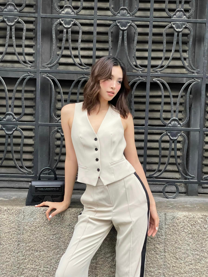 Những hình ảnh đời thường của Tiểu Vy cũng 'đốn tim' netizen.