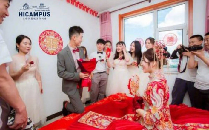 Bị mẹ vợ thách cưới thêm 1 tỷ đồng giữa hôn lễ, chú rể liền có hành động bất ngờ Ảnh 2