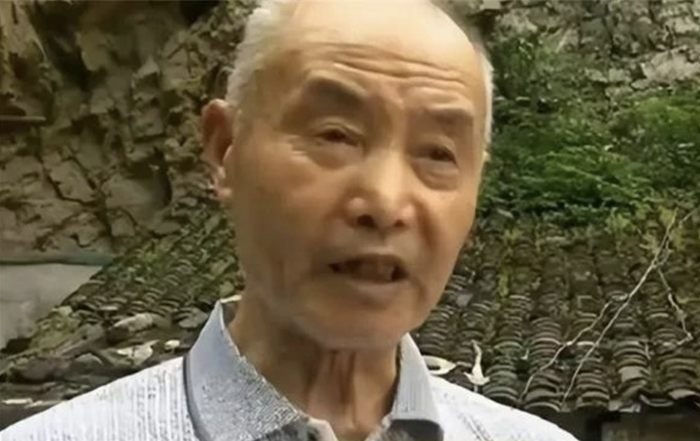 Cụ ông họ Lý kể lại giấc mơ tìm kho báu.