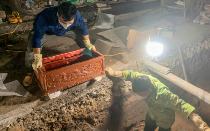 Vụ gần 150 bộ hài cốt ở phố Tây Sơn, Hà Nội: Phát hiện thêm hơn 250 bộ tiểu sành, hài cốt Ảnh 2