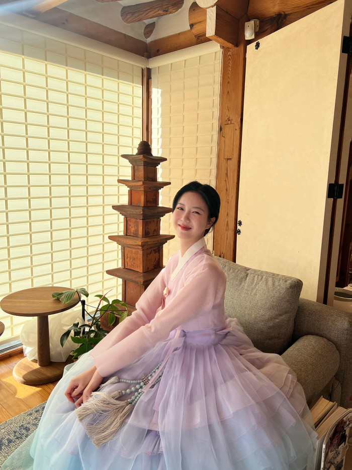 Lee Hooyeon yêu thích nhảy múa vì bộ môn này giúp cô cảm thấy tự tin, tiến bộ qua từng ngày. 