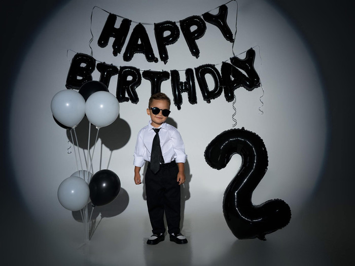 Con trai thủ môn Bùi Tiến Dũng đã đón sinh nhật lần thứ hai vào hôm nay. Cậu bé được gia đình gọi là Danil (tên thật là Bùi Tiến Đan).