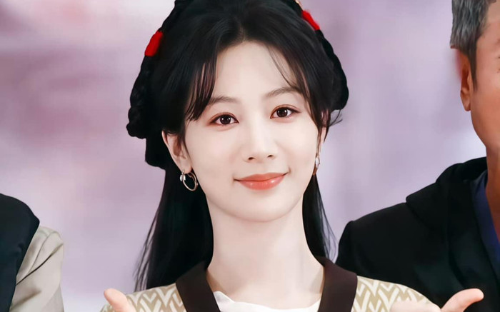 Dương Tử bất ngờ được khen ngợi vì nhan sắc thăng hạng Ảnh 2