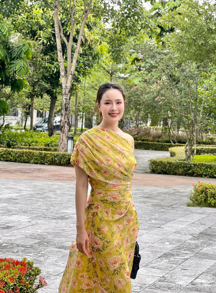 Nhiều khán giả hy vọng Hồng Diễm sẽ có cơ hội thay đổi bản thân trở nên trẻ trung, tươi tắn hơn trong những dự án phim sắp tới. Ảnh: FBNV