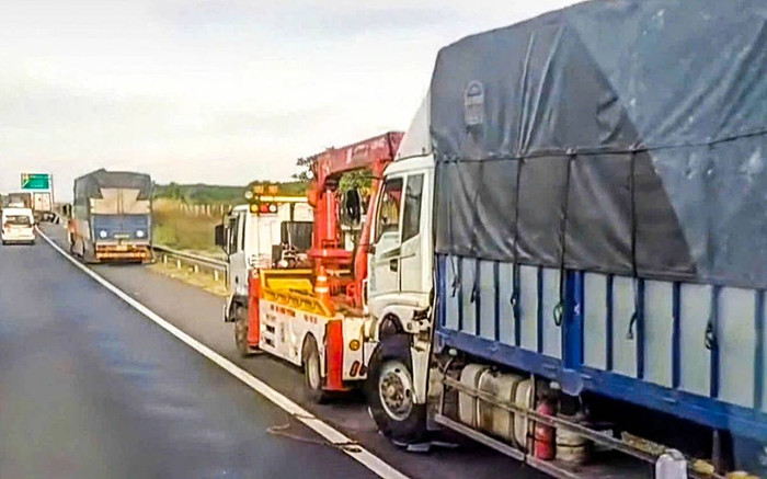 Tai nạn vào ngày 24/11 trên cao tốc Phan Thiết - Dầu Giây. Ảnh độc giả cung cấp