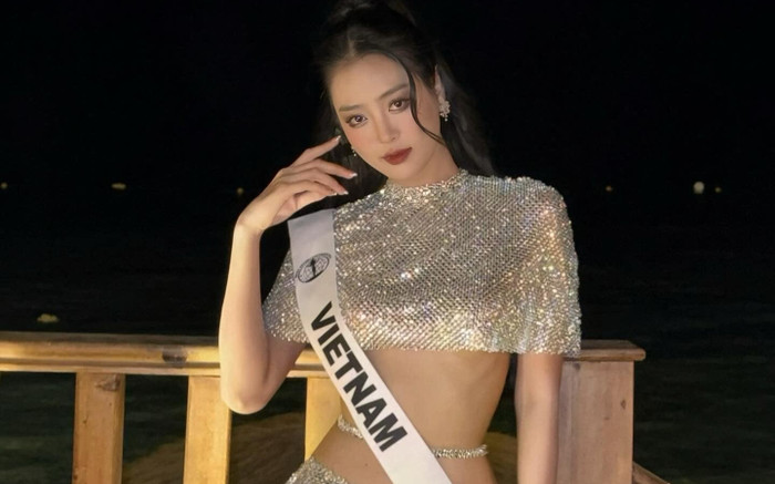 Bùi Khánh Linh khoe eo 'con kiến' Ảnh 2