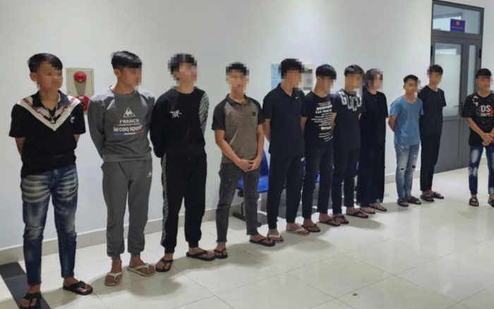 Chỉ vì cái vẫy tay, nhiều thanh thiếu niên xảy ra ẩu đả, 1 người tử vong Ảnh 2