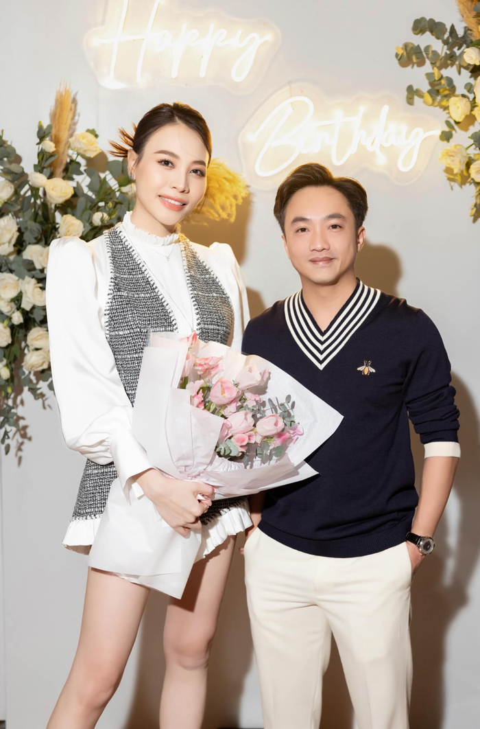 Cường Đô La và Đàm Thu Trang đã có 5 năm về chung nhà. Cả hai luôn hỗ trợ, đồng hành cùng nhau vượt qua mọi khó khăn trong cuộc sống.