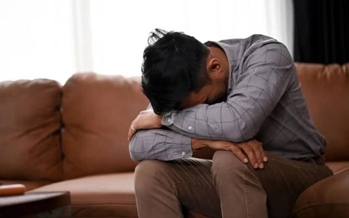 Con trai bỏ đi bụi, 49 năm sau hối hận trở về, bật khóc khi thấy di ảnh mẹ Ảnh 2