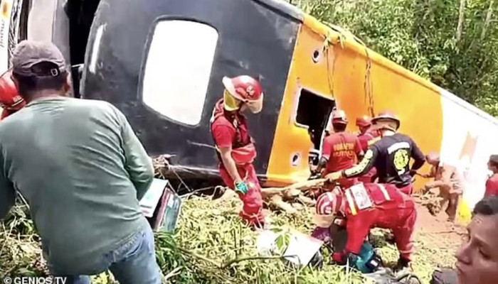 Bé 2 tuổi cùng 16 người tử vong trong tai nạn kinh hoàng tại Peru.