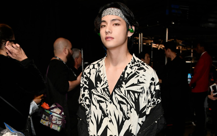 V (BTS) bị yêu cầu rời HYBE Ảnh 2