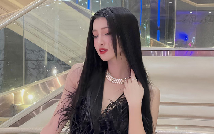 Hai túi xách có giá trăm triệu của Á hậu Phương Nhi Ảnh 2