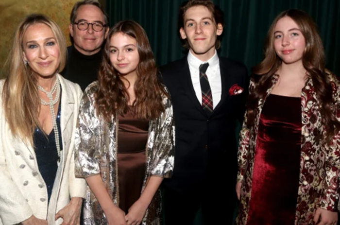 Tổ ấm hạnh phúc của nữ diễn viên bên cạnh chồng và các con.