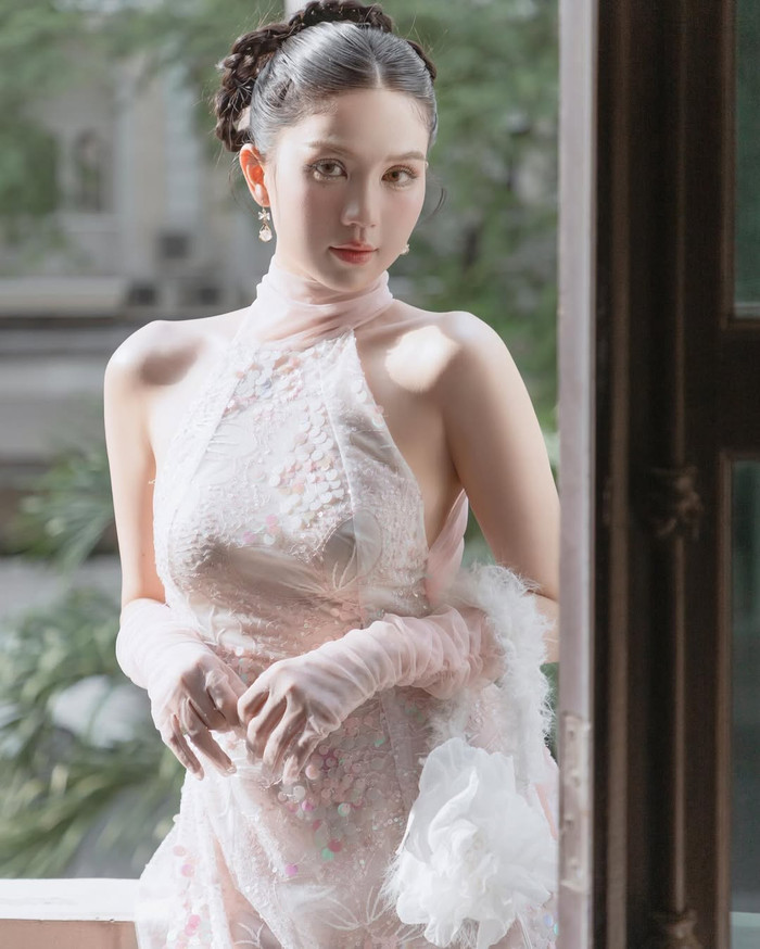Ngọc Trinh tái xuất màn ảnh rộng sau một thời gian vắng bóng.