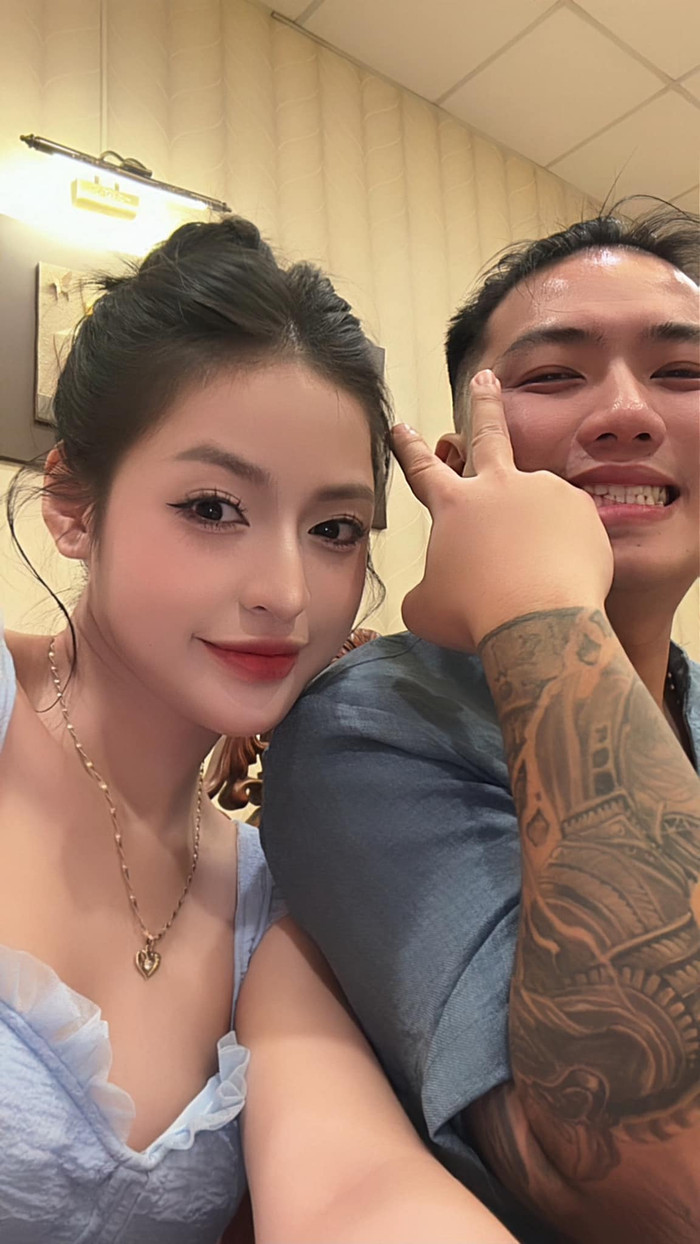 Chồng sắp cưới của Trần Thanh Tâm thường xuyên khoe ảnh chụp chung với 'nửa kia' trên mạng xã hội. Ảnh: FBNV