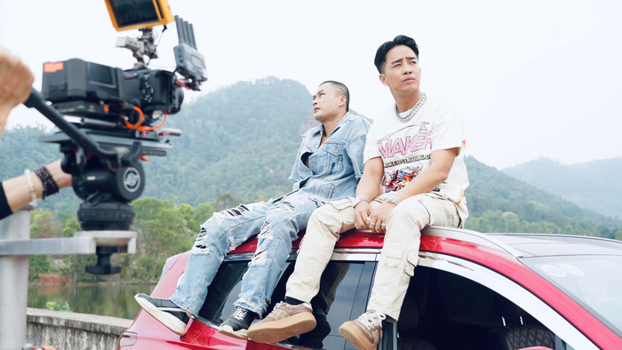 'Tân khẹc' Đỗ Duy Nam đăng ảnh cùng 'Khương liều' Duy Hưng 