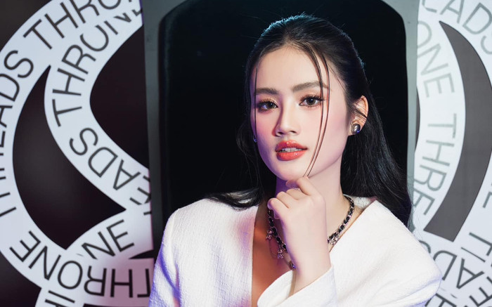 Hoa hậu Ý Nhi đối thoại bằng tiếng Trung Ảnh 2