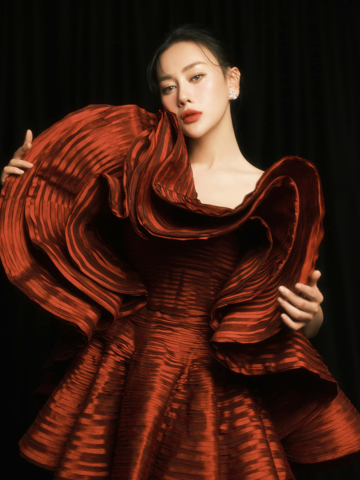 Phương Oanh lựa chọn 'tái xuất' thông qua việc tham gia chương trình Bước Nhảy Hoàn Vũ. Ảnh: FBNV