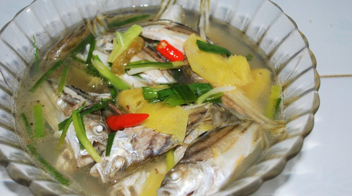 Đặc sản canh chua cá ong.