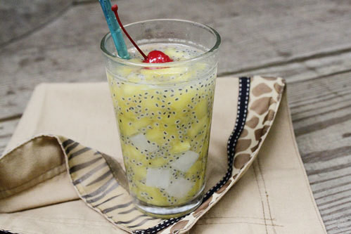 Chè dứa và hạt é.