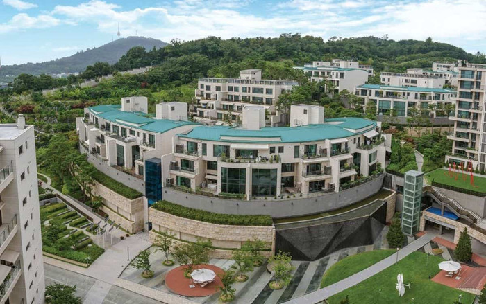 Nam ca sĩ nổi tiếng phải rời khỏi biệt thự tiền tỷ Ảnh 2