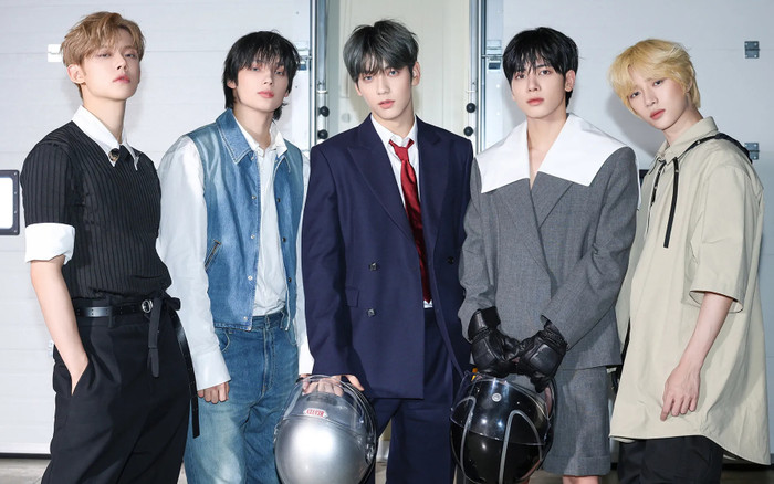 Thành viên TXT khóc nấc trên livestream sau khi Soobin tuyên bố dừng hoạt động Ảnh 2