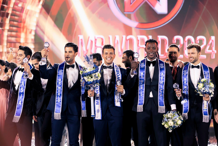 Nhớ lại trải nghiệm suýt mất cơ hội dự thi Mr World, Salvatore Crisball gửi lời cảm ơn đến ban tổ chức, đại diện đơn vị đón tiếp đoàn Nam vương Thế giới tại Việt Nam. “Tôi rất biết ơn Việt Nam vì giúp tôi hỗ trợ xử lý vấn đề visa kịp thời, góp phần giúp có được danh hiệu Á vương 3 Mr World”, Salvatore Crisball nói.