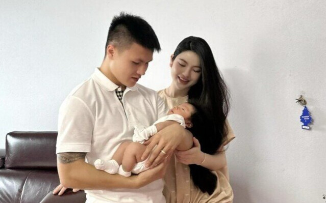 Choáng với tiền lương bảo mẫu của con Quang Hải Ảnh 2