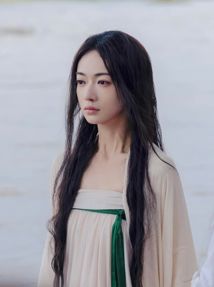 Khán giả thương cho Ngô Cẩn Ngôn khi đang trong giai đoạn thai kỳ nhạy cảm. 