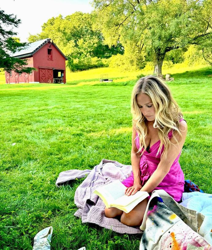 Theo trang Emirates Woman, Sarah là người hâm mộ chế độ ăn Hampton - một sự kết hợp giữa chế độ ăn Aktins, chế độ ăn Địa Trung Hải và chế độ ăn South Beach. Chế độ ăn Hampton khuyến khích mọi người lựa chọn thịt nạc, chất béo lành mạnh và hạn chế carbohydrate tinh chế. Và giống như chế độ ăn Địa Trung Hải, chế độ ăn Hampton khuyến khích cá, rau và thực phẩm hữu cơ nguyên chất. Thành phần kỳ diệu của chế độ ăn này là dầu hạt mắc ca – được cho là có tác dụng thúc đẩy quá trình trao đổi chất và giảm cân bền vững.