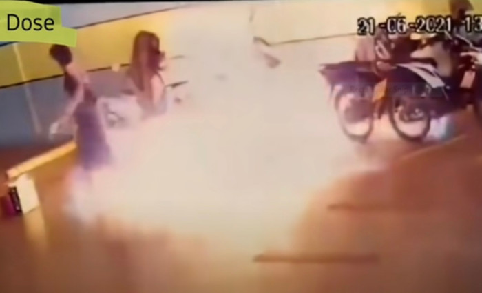 Cô gái đốt xe người yêu cũ gây cháy lan kinh hoàng.