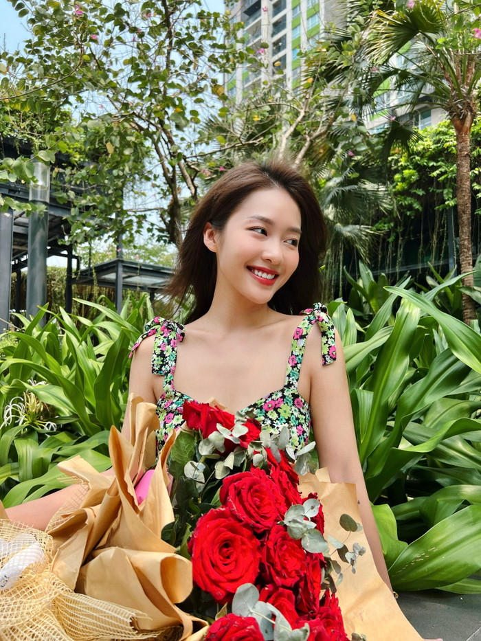 Nữ diễn viên thường xuyên đi du lịch và khoe ảnh lên trang cá nhân. (Ảnh FBNV)