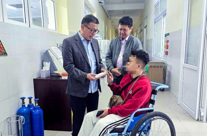 Anh S. sau khi tỉnh dậy tại bệnh viên. Ảnh: VTC news