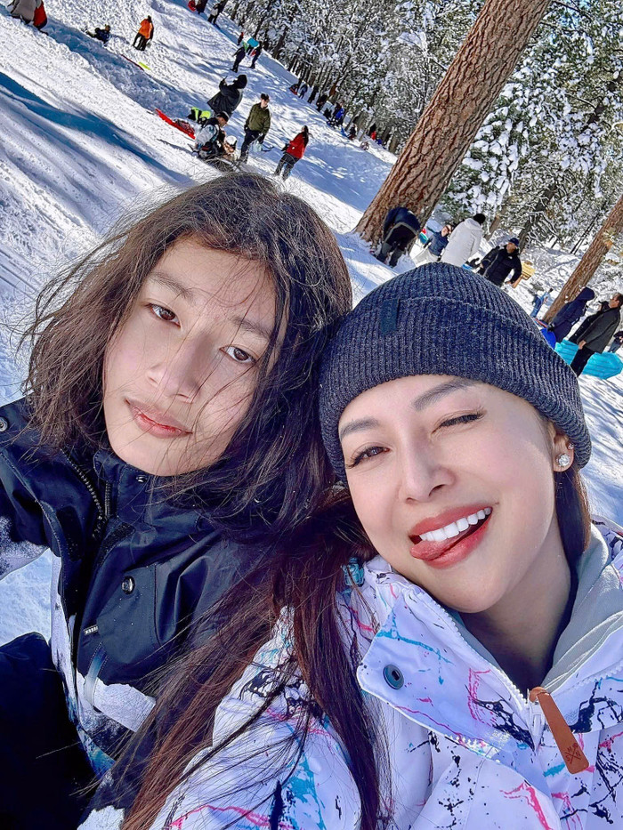 Con trai Jennifer Phạm mang vẻ đẹp lãng tử. Ảnh: FBNV