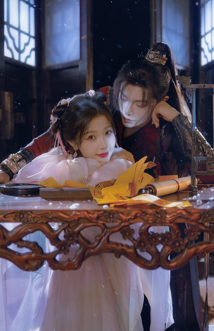 Thành công sau Vĩnh Dạ Tinh Hà khiến Đinh Vũ Hề và Ngu Thư Hân trở thành cặp đôi hot nhất hiện tại.