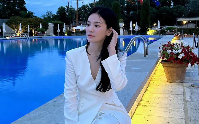 Song Hye Kyo đón sinh nhật muộn cạnh người đặc biệt Ảnh 2