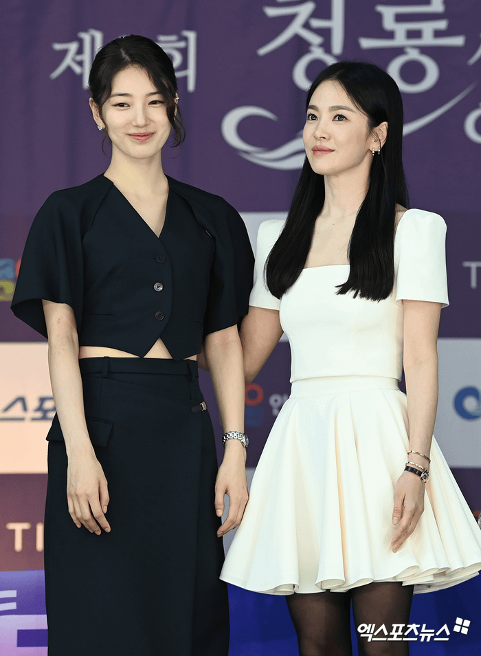 Song Hye Kyo và Suzy ăn vận xinh đẹp khi cùng nhau tham gia một sự kiện. Ảnh: Sưu tầm