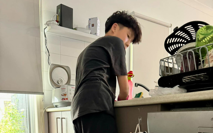 Con trai Ốc Thanh Vân gây ngỡ ngàng với diện mạo sau gần 1 năm ở Úc Ảnh 2