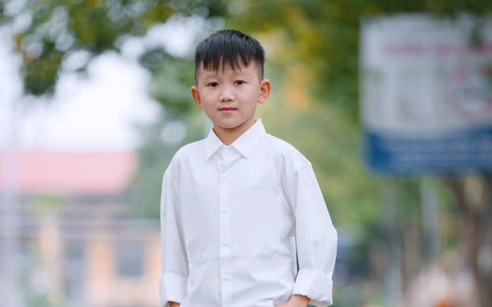 Chàng sinh viên 'tí hon' mồ côi mẹ và khó khăn chất chồng ở cánh cửa đại học Ảnh 2