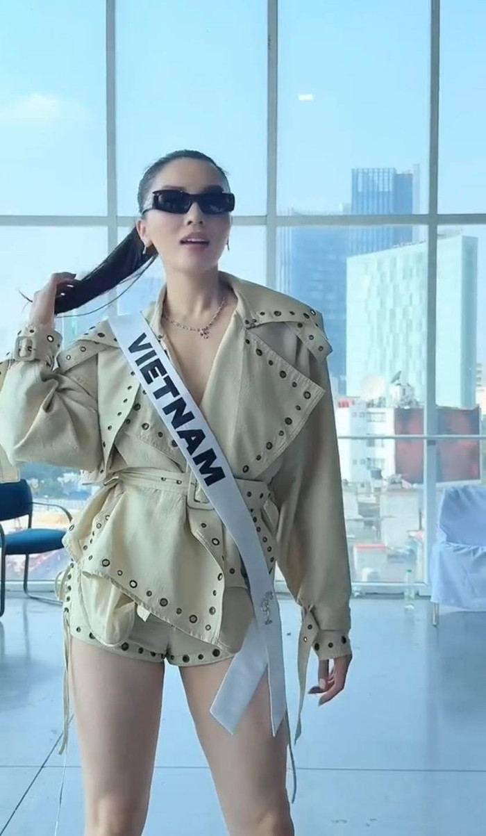 Kỳ Duyên lên đồ chất lừ tại Mexico. 