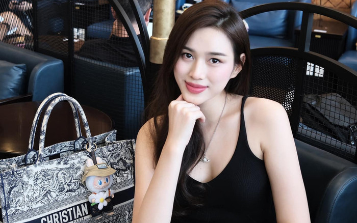 Clip quay lén Hoa hậu Đỗ Thị Hà, nhan sắc qua cam thường thế nào mà khiến dân tình xuýt xoa Ảnh 2