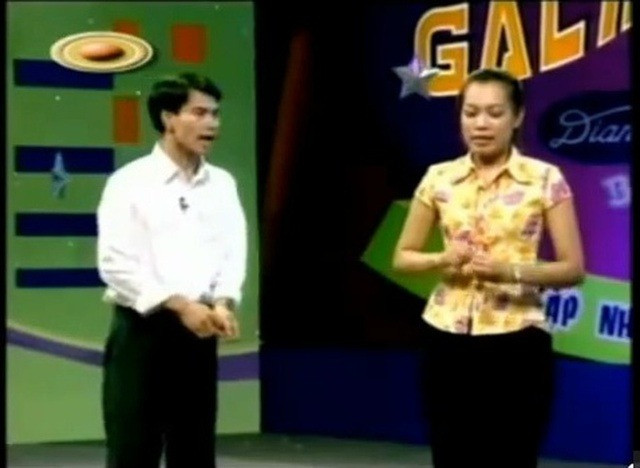 Xuân Bắc - Hồng Nhung lần đầu gặp gỡ trong chương trình Gala Cười 2004.
